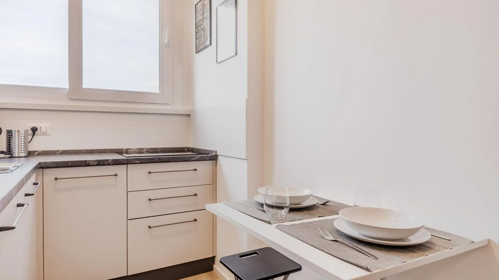Domus Urbe Piramide Apartment Rome