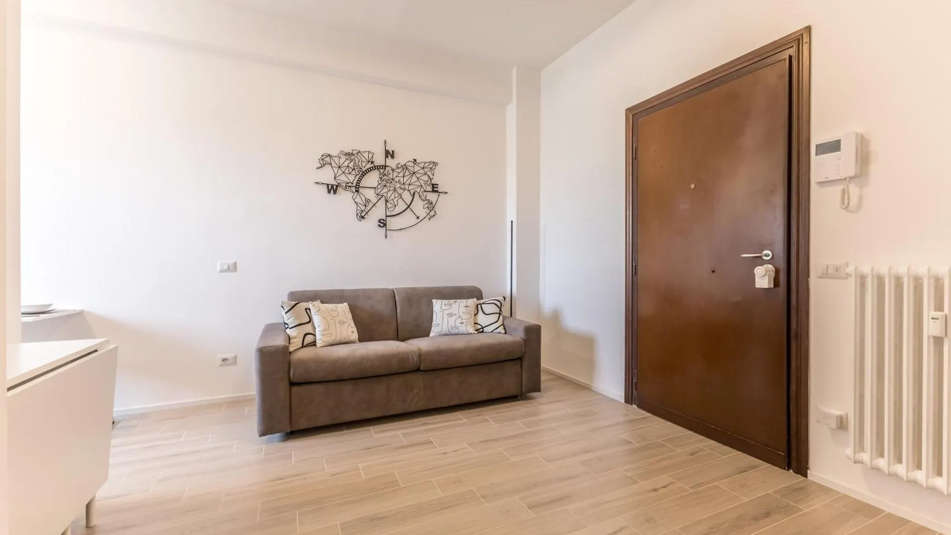 Domus Urbe Piramide Apartment Rome