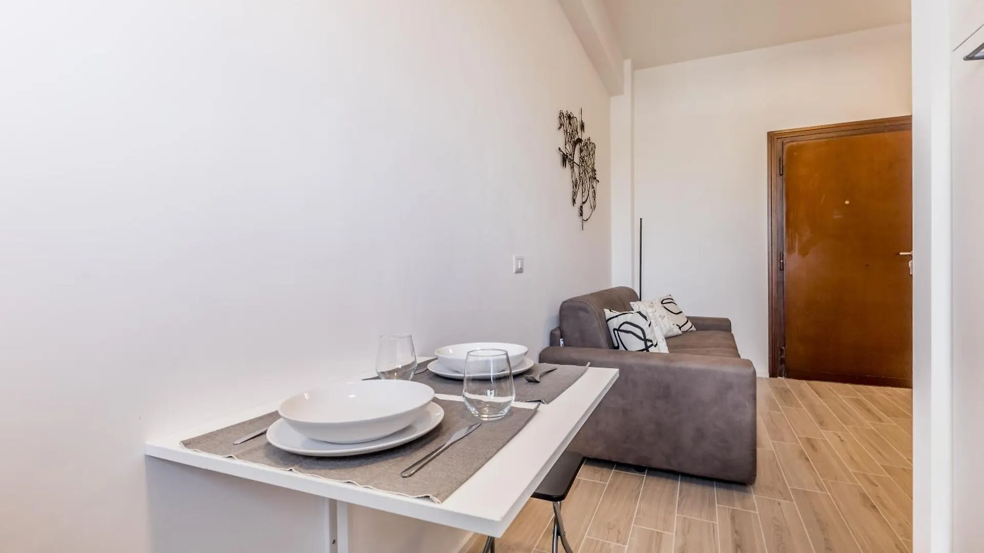 Domus Urbe Piramide Apartment Rome