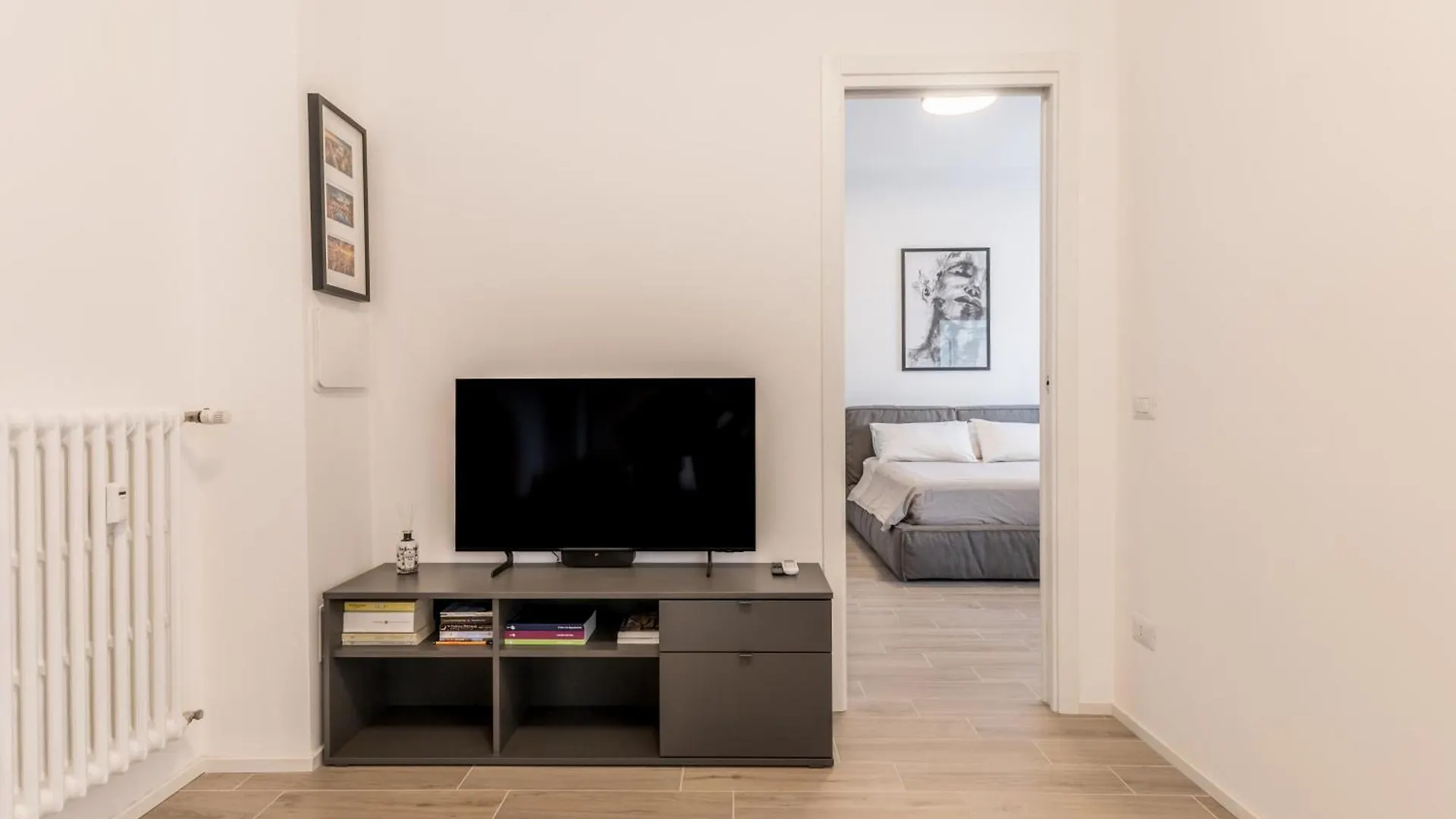 Domus Urbe Piramide Apartment Rome