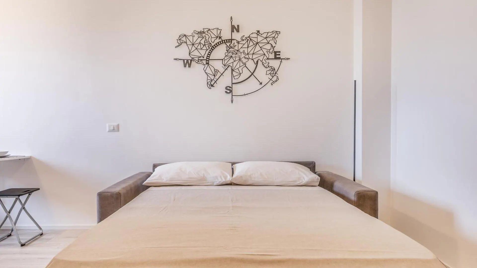 Domus Urbe Piramide Apartment Rome Italy