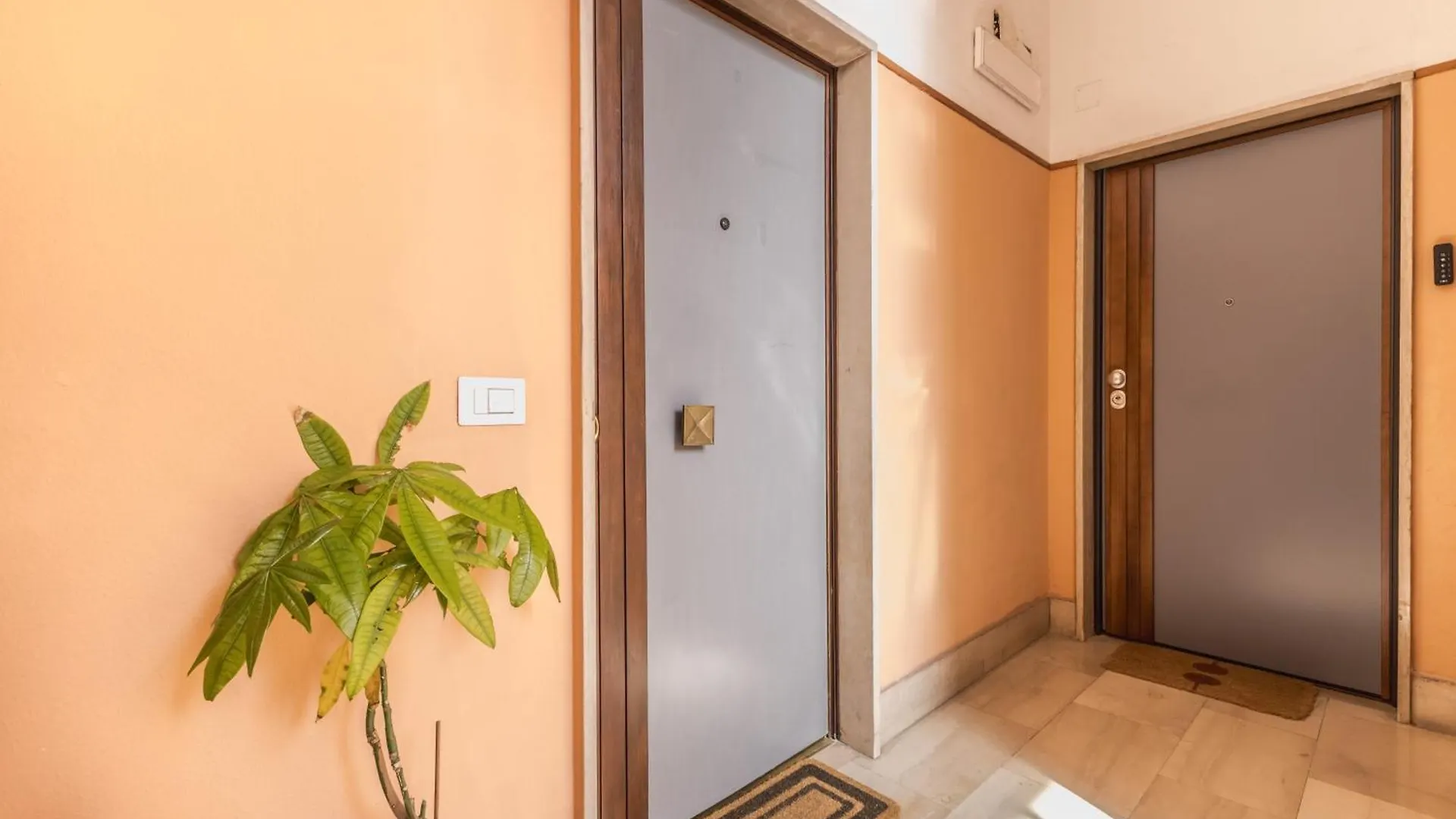 Domus Urbe Piramide Apartment Rome 0*,